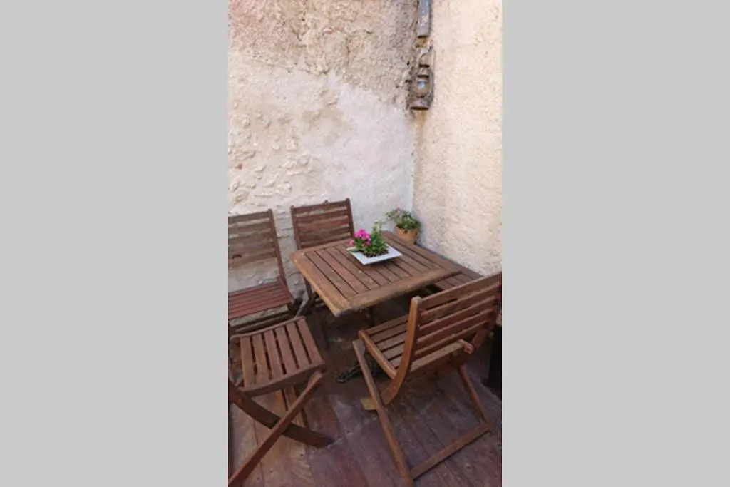 Charmante Maison de village avec Jacuzzi Apt