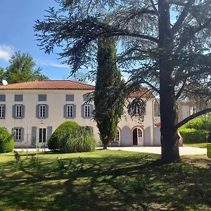 Chez Celine Et Philippe Dans Propriété De Charme Avec Piscine , Le Fossat France